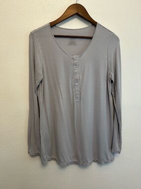 Magnetic Me Women’s Grey Magnetic Front Long Sleeve Pajama Top